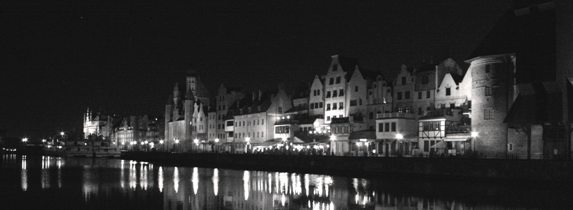 Gdańsk wieczorną porą b&w