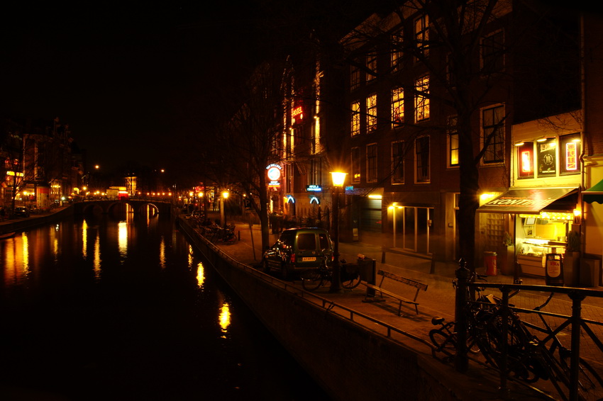 Amstredam by night