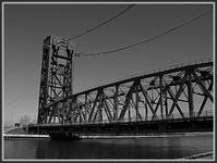 Lift bridge