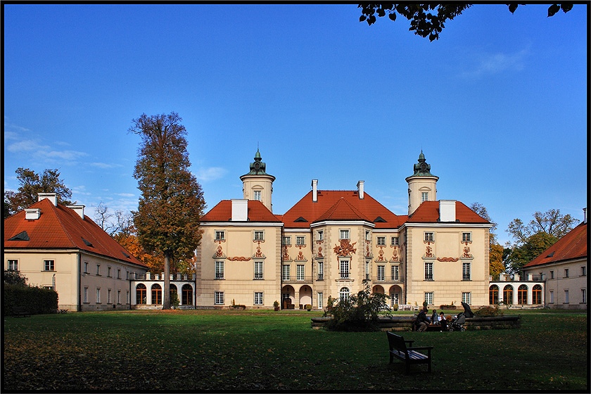 Barokowy Pałac Bielińskich w Otwocku Wielkim, nadwiślańskiej wsi położonej niedaleko Karczewa, dla porównania - http://plfoto.com/1661461/zdjecie.html... na PE lepiej