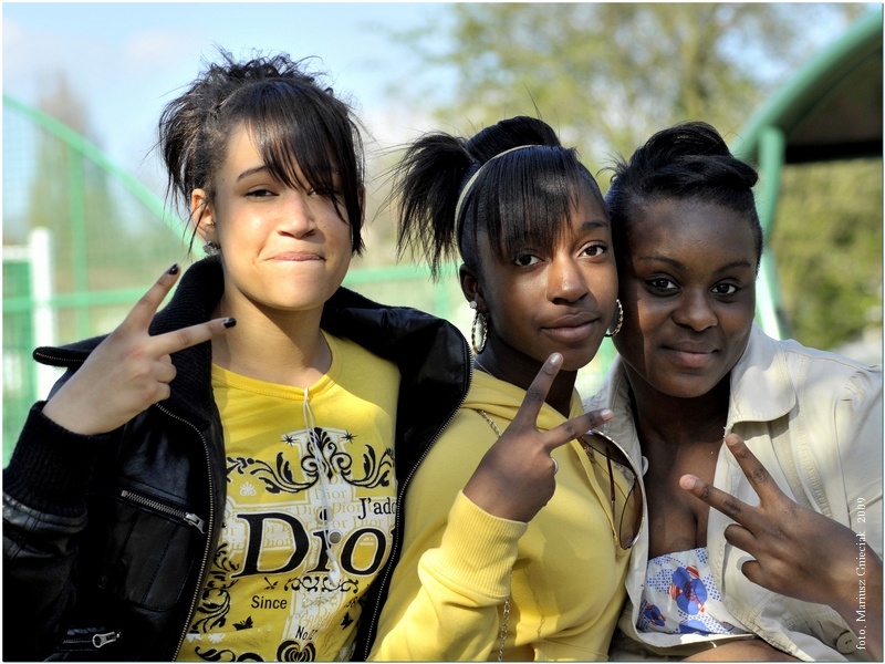 3 Young Girls