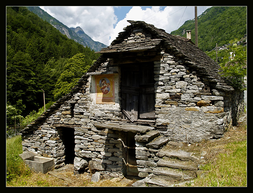 Szwajcaria , dolina Verzasca.