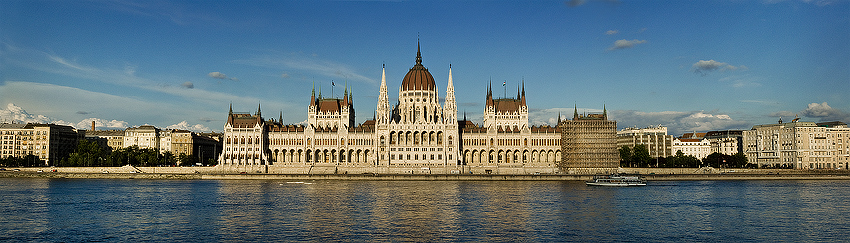 Parlament w Budapeszcie - panorama