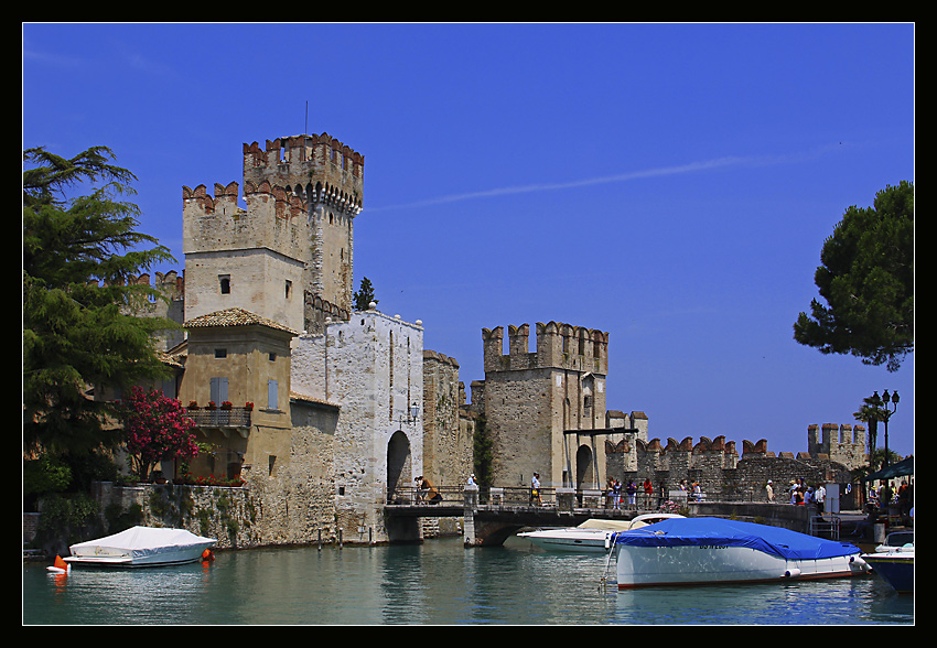 Sirmione nad jeziorem Garda.