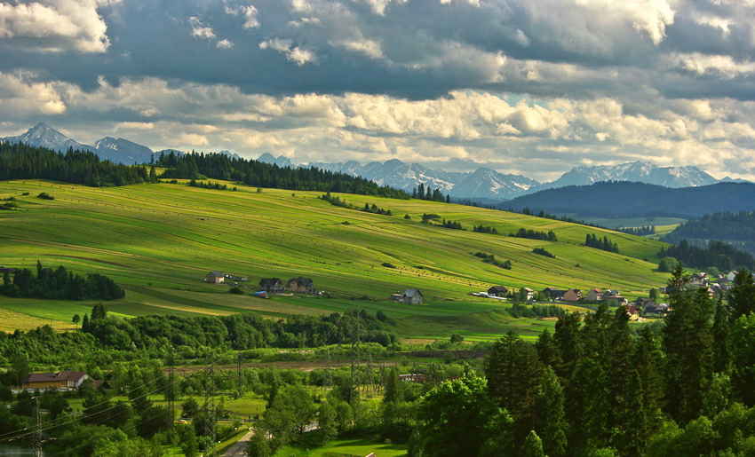 widok z zapory Czorsztyn w Niedzicy