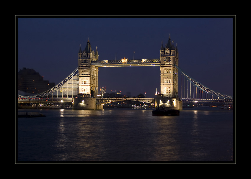 - Tower Bridge -