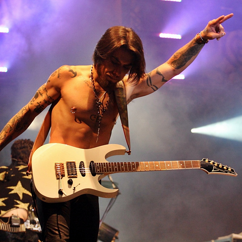 Dave Navarro Jane`s Addiction