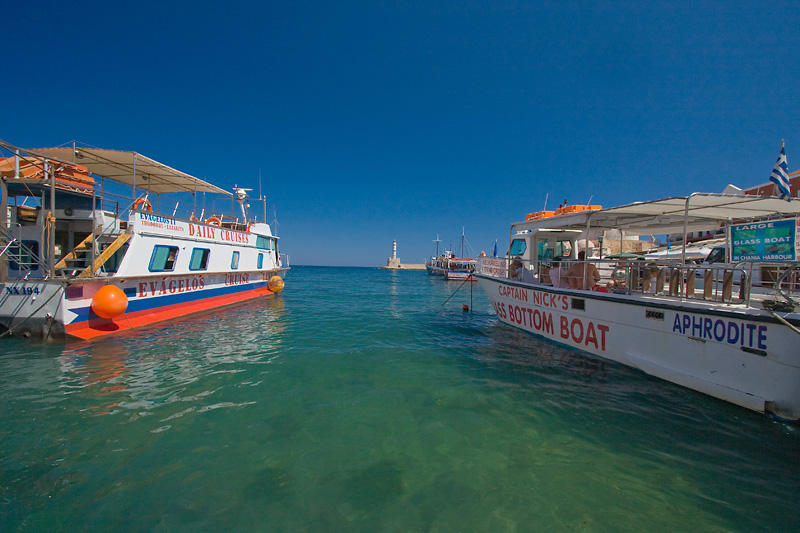 Chania - statki w porcie.