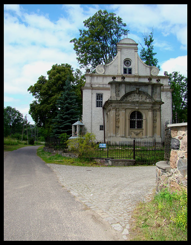 Krąg - kaplica zamkowa