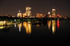 Boston nocą