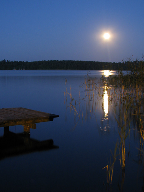 Jezioro wieczorową edycją