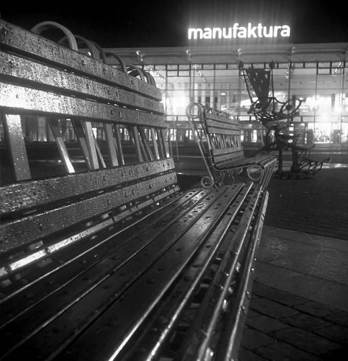 Manufaktura by night