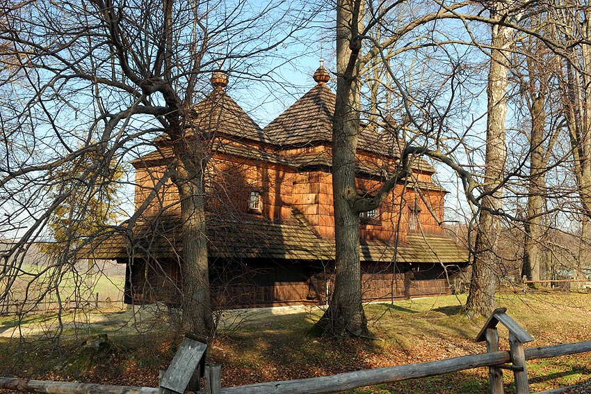 Smolnik nad Sanem jesiennie