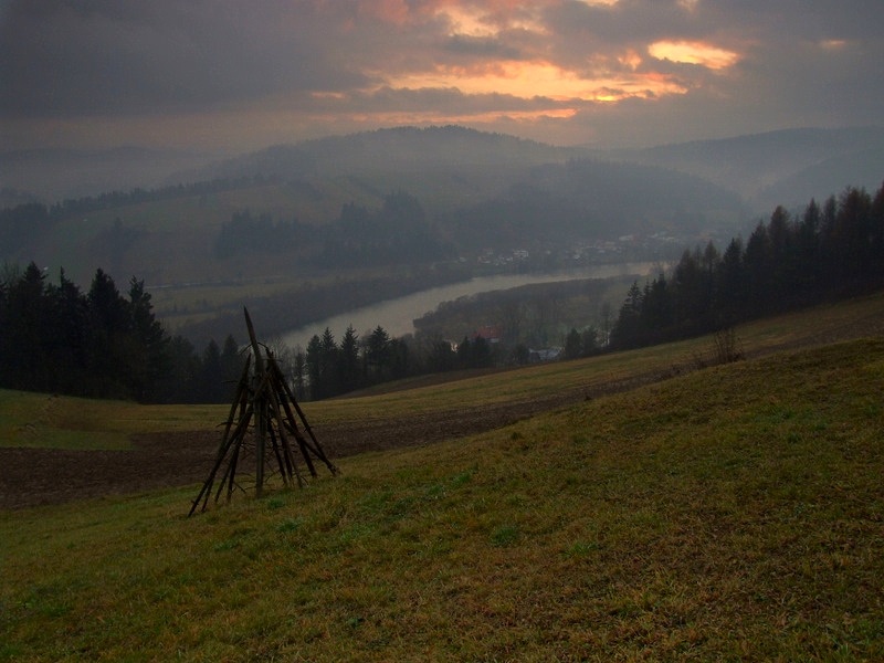 Krajobraz pieniński sfotografowany późnym popołudniem  cz. 2