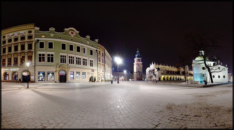 Kraków - wylot ulicy Grodzkiej nocą