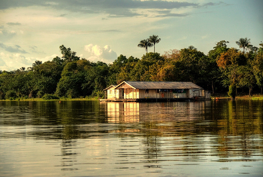 Rio Negro....Domy indian na wodzie