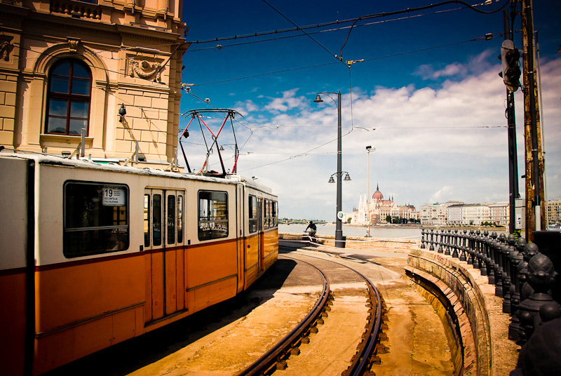 Żółty tramwaj