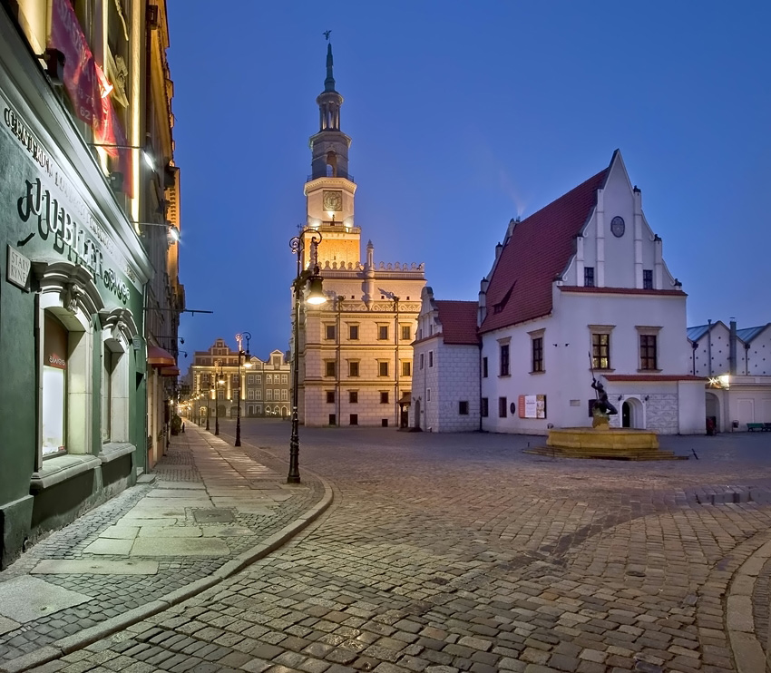 poznański Stary Rynek..rankiem..