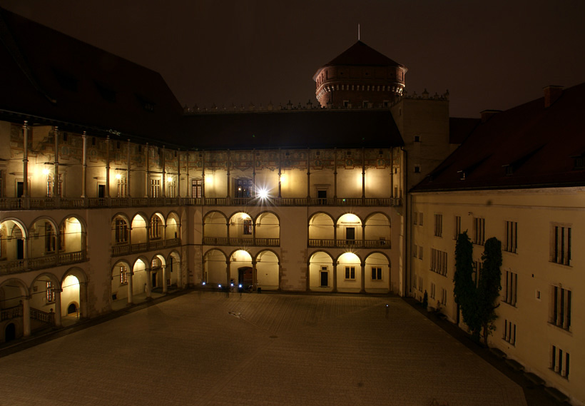 Wawel nocą