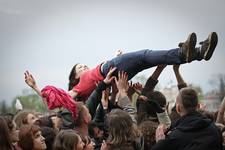 crowd surfing