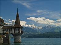 Oberhofen nad jeziorem Thuner. Szwajcaria.