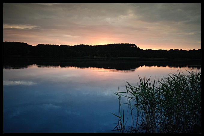 Wieczór nad jeziorem