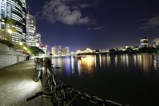 brisbane by night