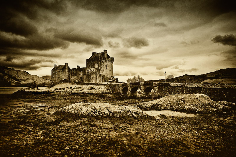 Eilean Donnáin ( Scottish Gaelic )