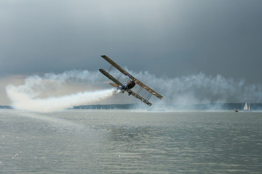 Curtiss Jenny nad Niegocinem w Giżycku.