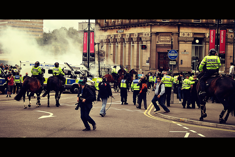 Zadymy czas zacząć - English Defence League manifestacja w Bradford UK 28.08.2010