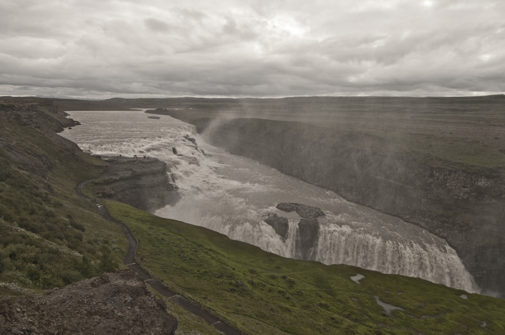 Gullfoss  . . . . by dojść do żródła trzeba płynąć pod prąd