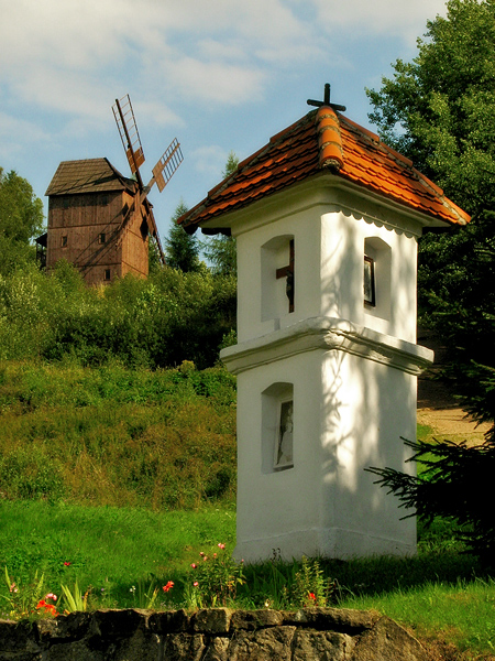 Skansen Kultury Ludowej Pogórza Sudeckiego w Pstrążnej