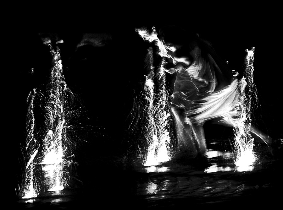 Water dancing