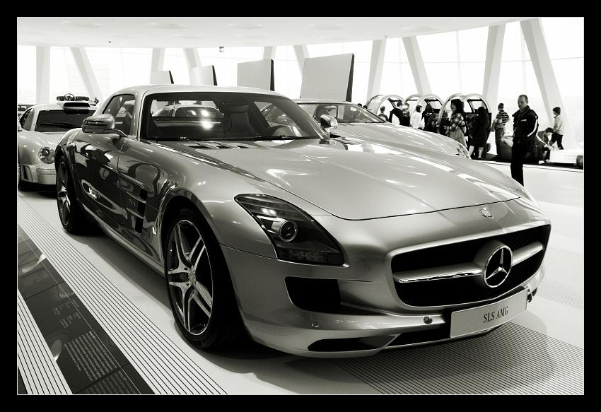 Mercedes SLS