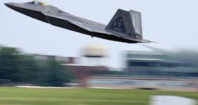 F-22 take off 2