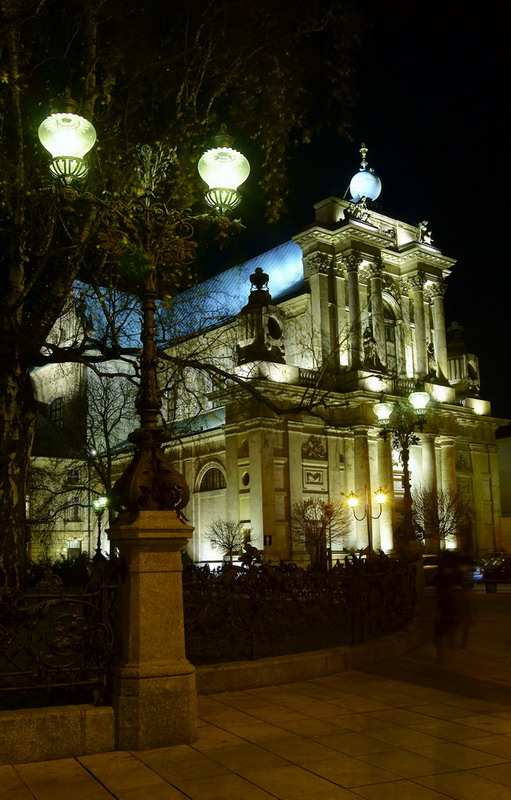 Warszawa nocą cdn..