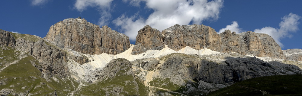 Dolomity - Sass Pordoi i masyw Stella