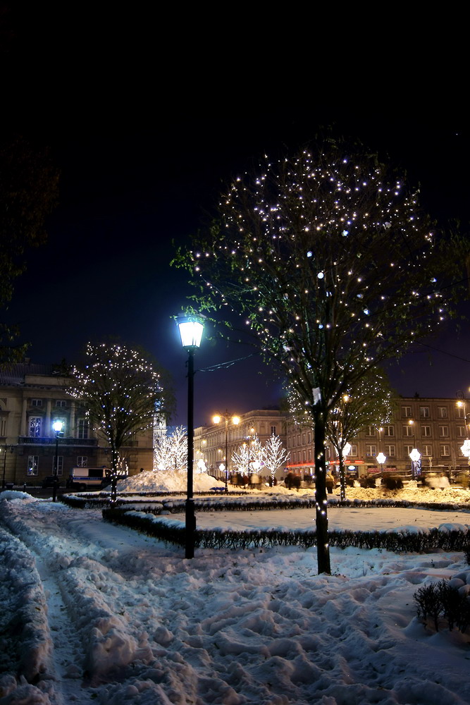 Warszawa nocą cdn..