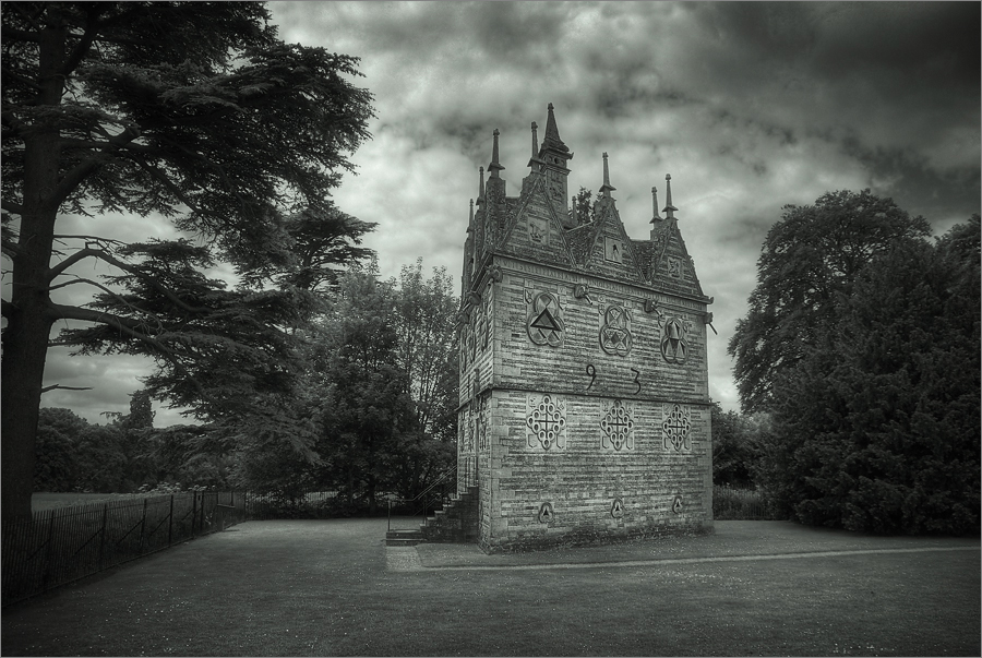 Triangular Lodge