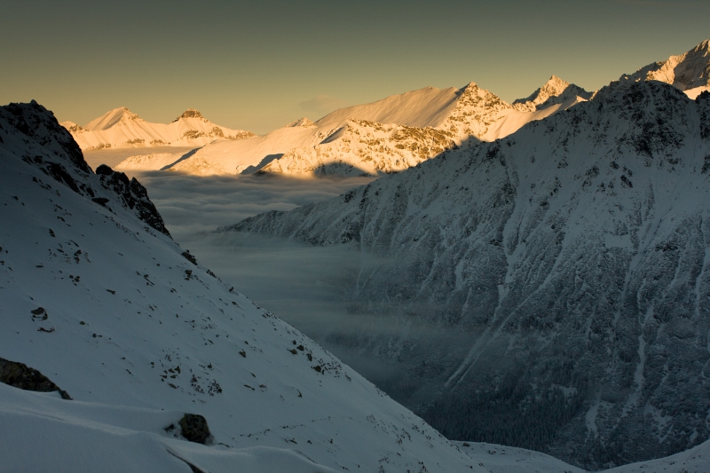 Tatry Bielskie o zachodzie