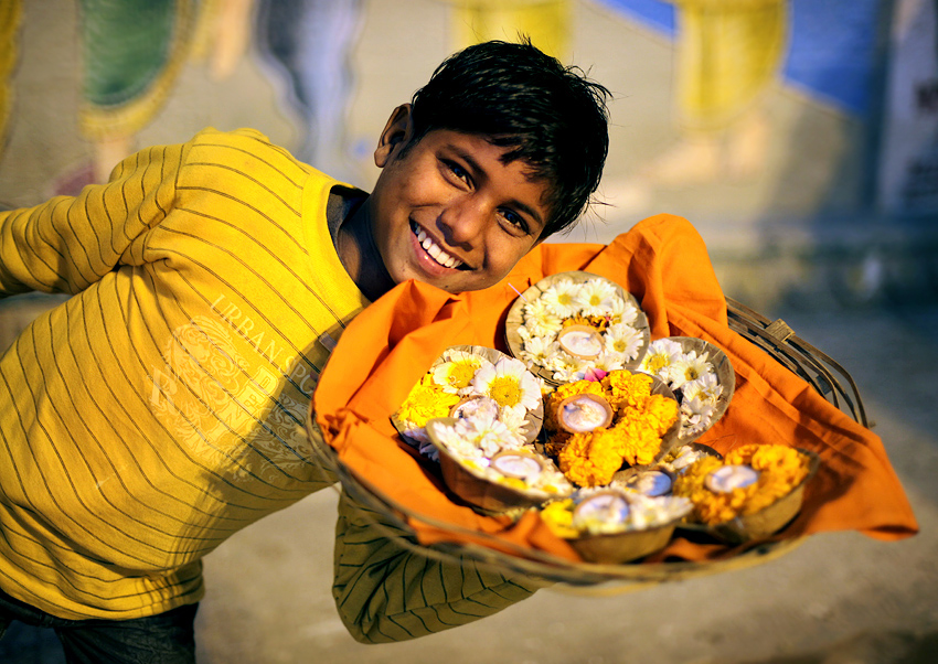 Kwiaciarz z Varanasi