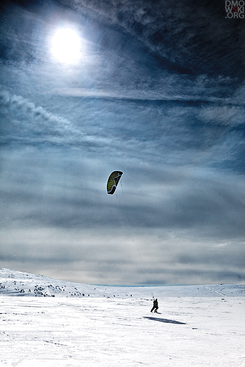 Snowboard & kite