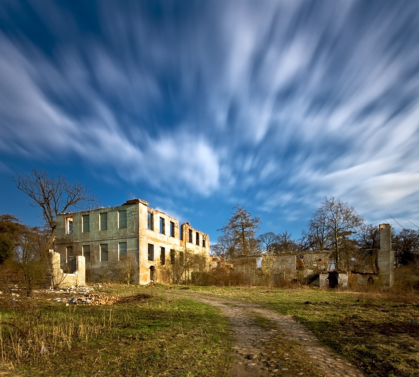 popałacowe ruiny...