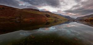 PORANEK NAD TAL Y LLYN