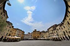 Piazza dell Amfiteatro...