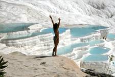 kobieta w pamukkale