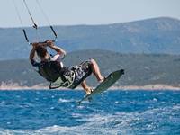 Kitesurfing (1)