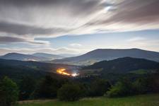 Beskid Wyspowy nocą