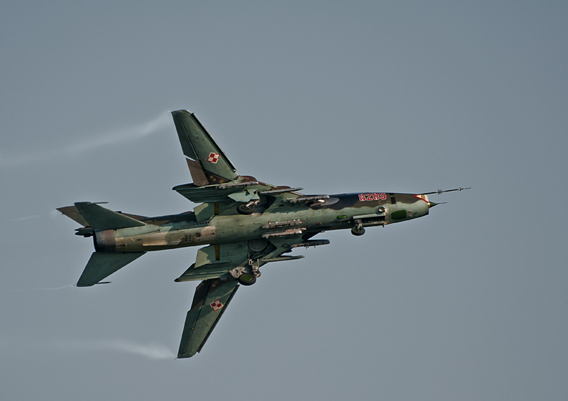 Su-22 .