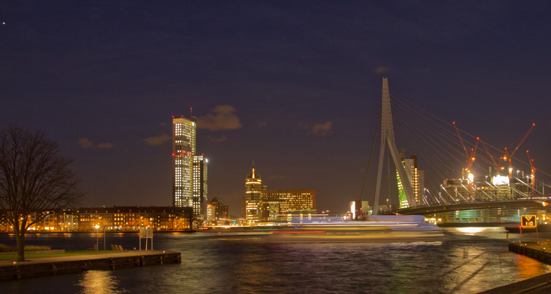 Rotterdam nocą